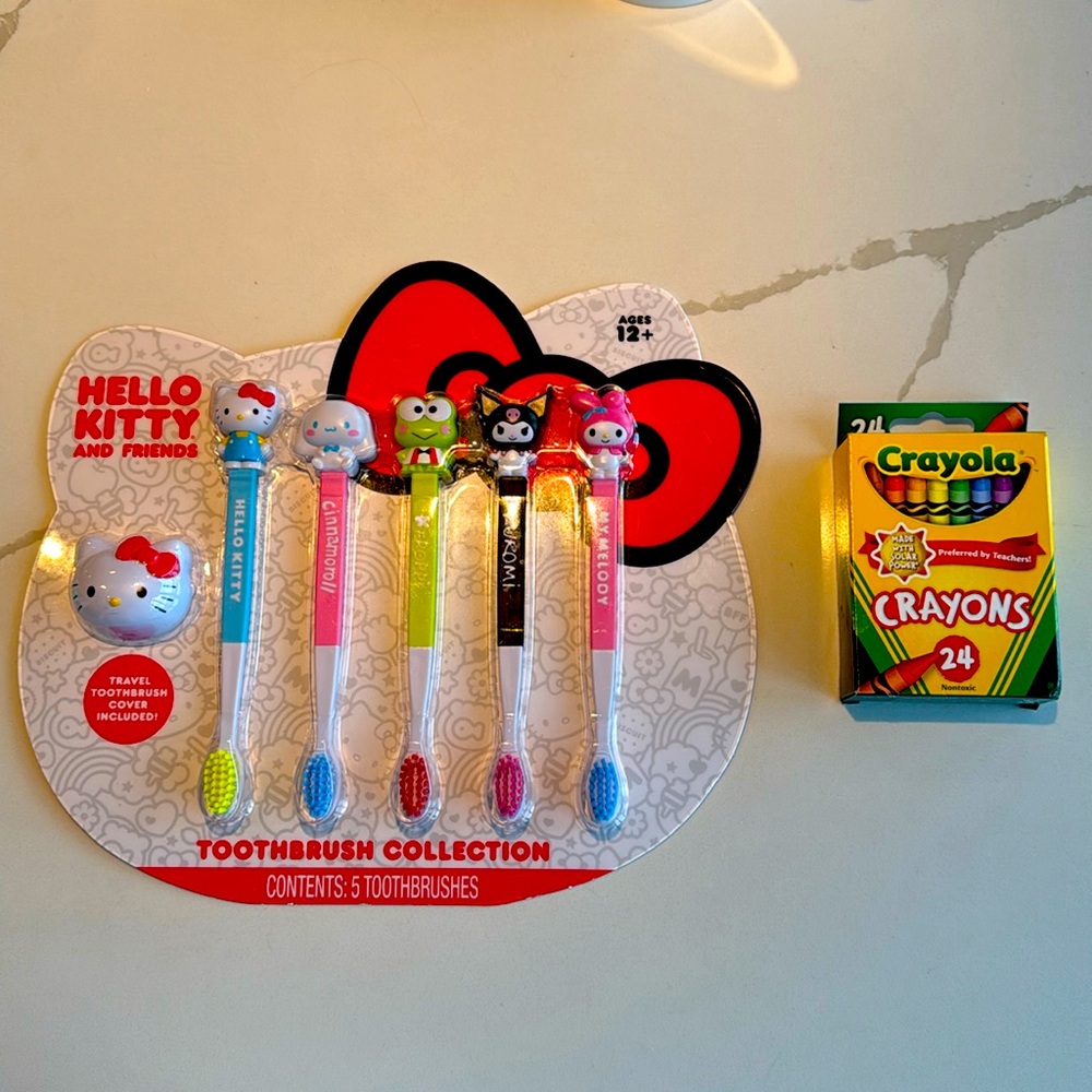 Age 12 + Hello Kitty & Friends 5 Toothbrush Collection